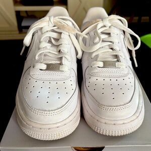 Nike Kids White Air Force 1 Sneakers